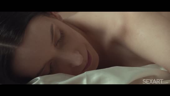 Любовник доставил девочке сочный оргазм 1