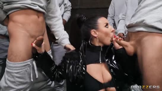 Angela White в секс наряде обсасывает целую толпу елдаков 4