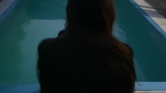 Хитрый бойфренд напоил свою спутницу в сауне 5