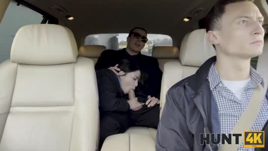 Муж куколд сам привел красивую жену трахаться за бабки 2