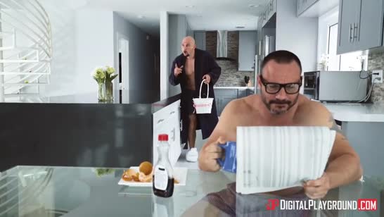 Муженек променял свою жену на шоколадную секс зайку 2