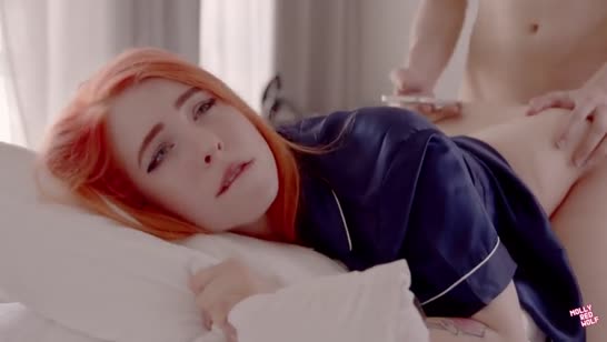 Рыженькая красотка возбудилась от вибро трусиков 8