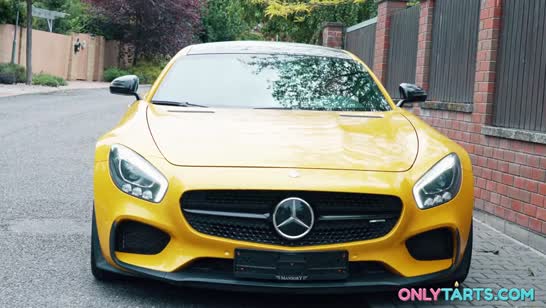 Гламурная девица позвала в гости бездомного крепыша 1