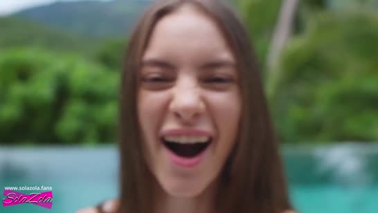 Миниатюрная красотка зрелищно прыгает на члене 2